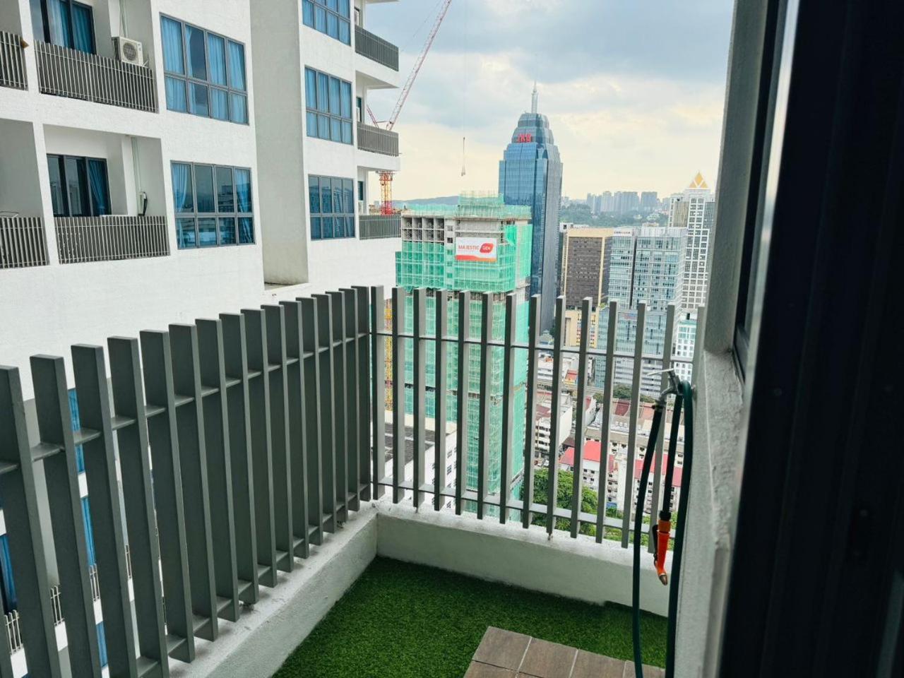 The Luxe Colony Klcc Appartement Kuala Lumpur Buitenkant foto